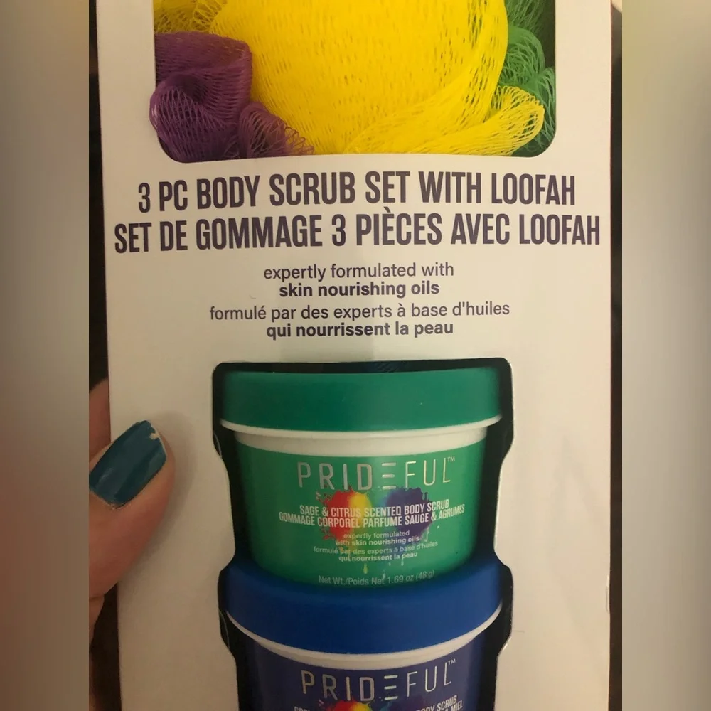 NWT Prideful 3 pc Body Scrub w/Loofah Bath Set